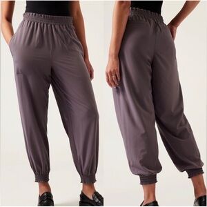 ATHLETA‎ Purple Savannah Jogger Size 16 Semi-Fitted Wrinkle Resistant Pull-On